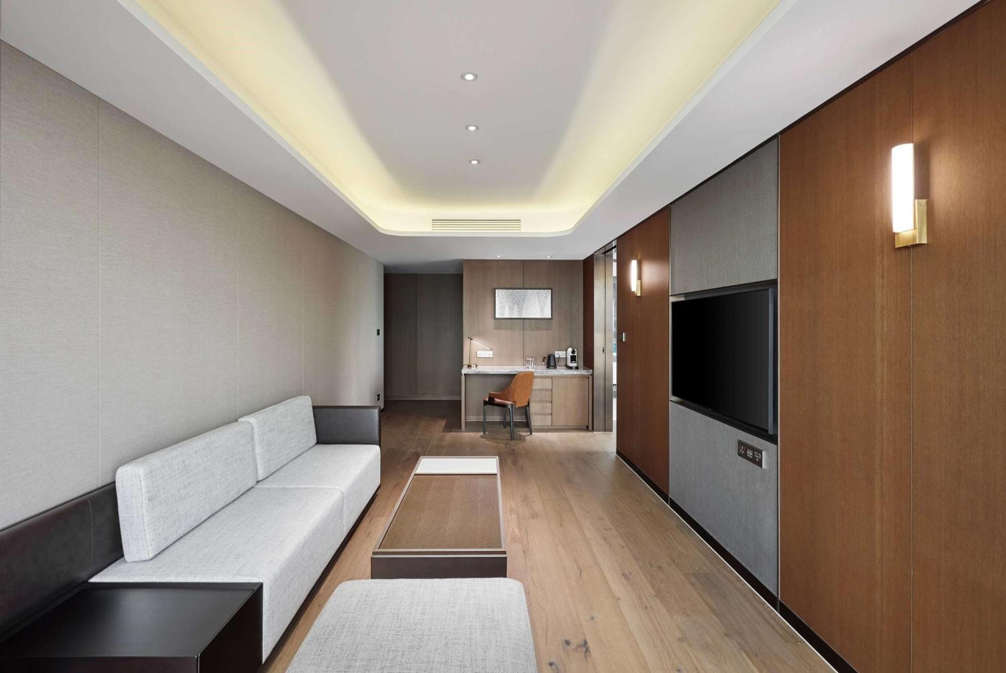 Wyndham Grand Hotel