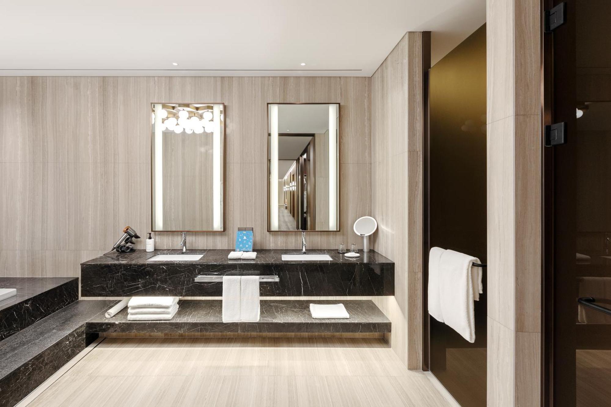 Wyndham Grand 5*