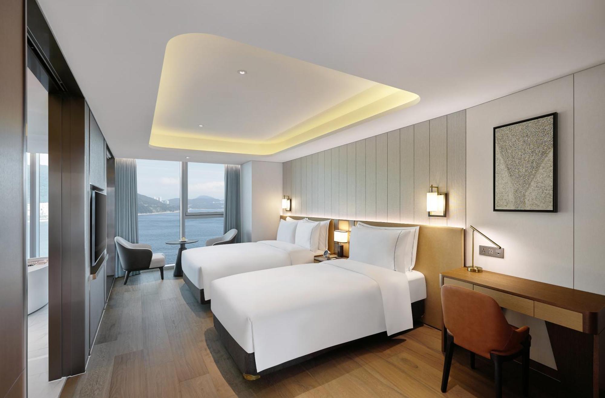 Wyndham Grand Hotel 5*