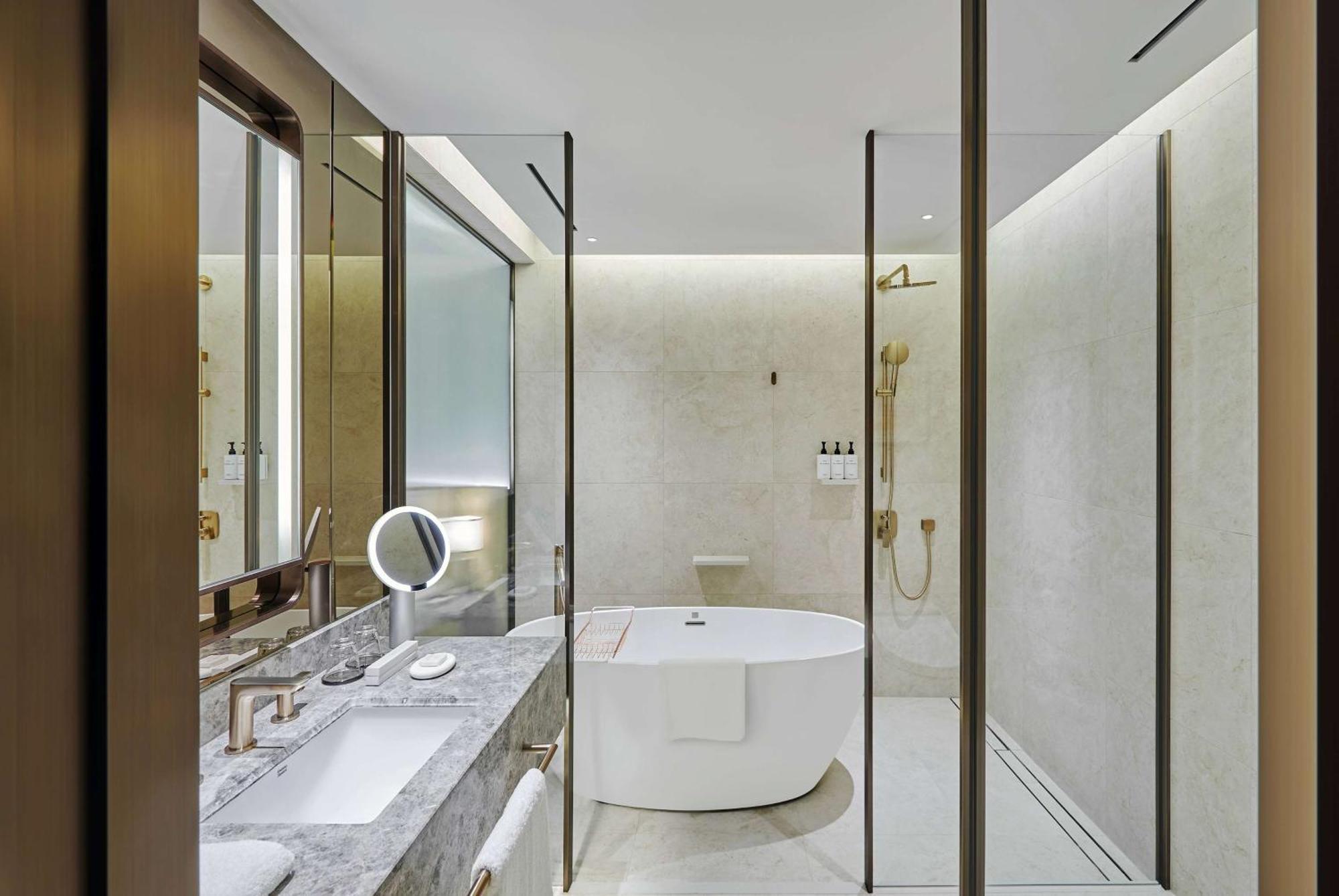 Wyndham Grand Hotel 5*
